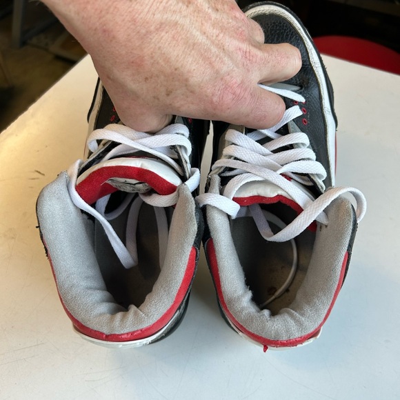 Jordan 3 retro low top sneakers, used good condition - Picture 9 of 10